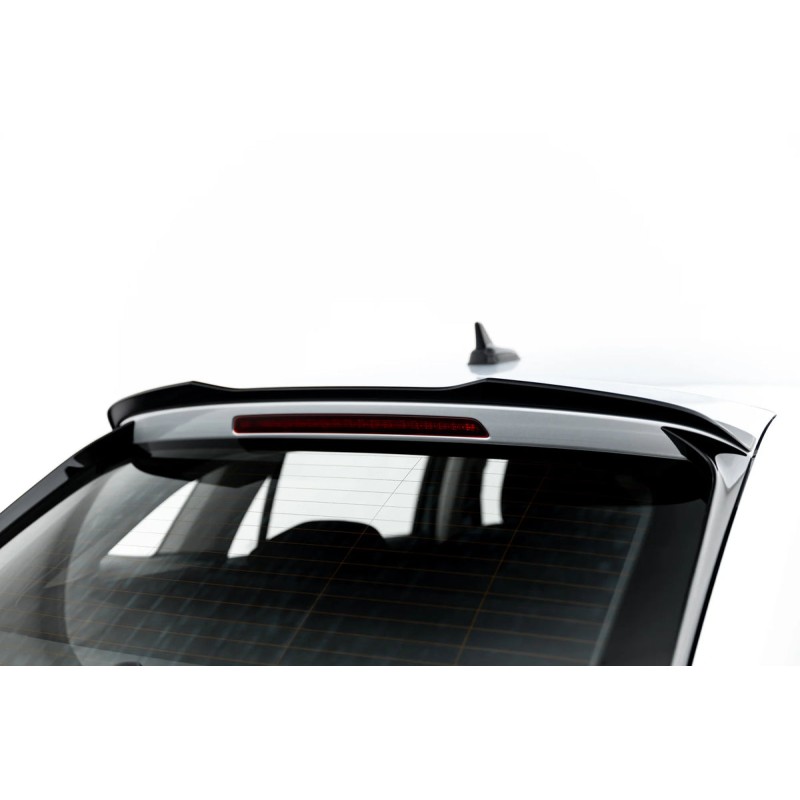Kit carrosserie Maxton Design Skoda Scala Mk1 restylée (2023+) : lame avant, bas de caisse, lame arrière, becquet