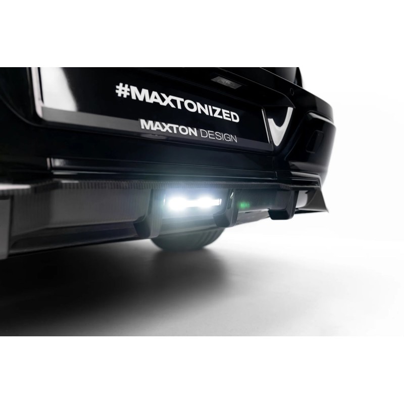 Kit carrosserie carbone Maxton Design BMW Série 7 / i7 M-Pack G70 (2022-2026) : lame avant, bas de caisse, lame arrière, becquet
