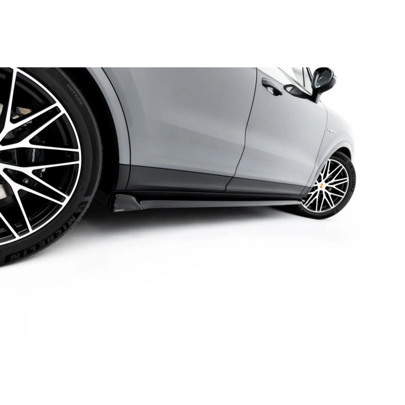 Kit carrosserie Maxton Design Porsche Cayenne SUV Mk3 restylée (2023+) : lame avant, bas de caisse, lame arrière, becquet