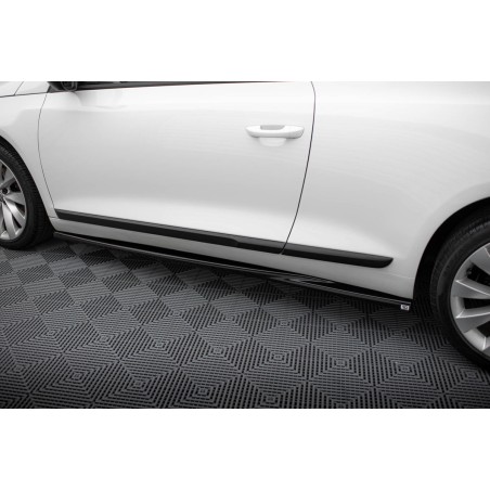 Kit carrosserie Maxton Design Volkswagen Scirocco Mk3 restylée (2014-2017) : lame avant, bas de caisse, lames arrière, becquet