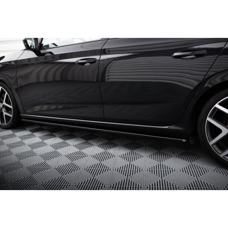 Kit carrosserie Maxton Design Skoda Scala Mk1 (2019-2023) : lame avant, bas de caisse, diffuseur arrière, lames arrière, becquet