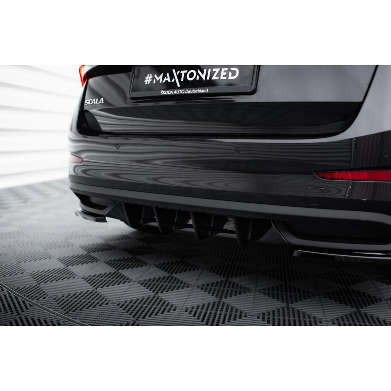Kit carrosserie Maxton Design Skoda Scala Mk1 (2019-2023) : lame avant, bas de caisse, diffuseur arrière, lames arrière, becquet