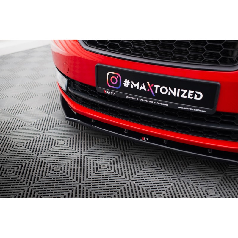 Kit carrosserie Maxton Design Skoda Rapid Spaceback (2012-2019) : lame avant, bas de caisse, lames arrière, becquet