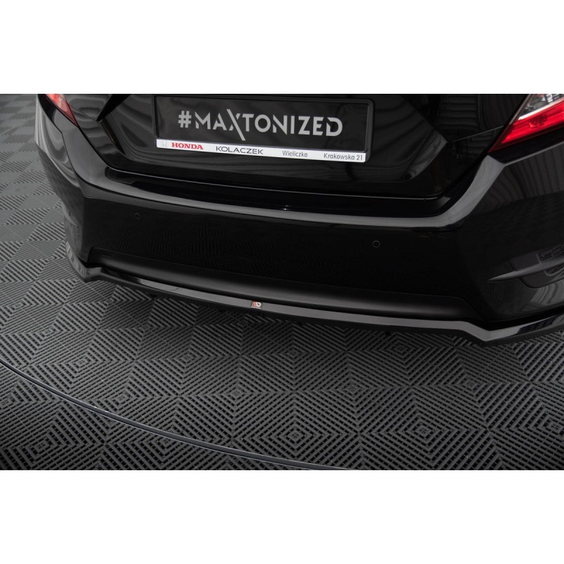 Kit carrosserie Maxton Design Honda Civic Berline Mk10 (2017-2019) : lame avant, bas de caisse, lame arrière, becquet