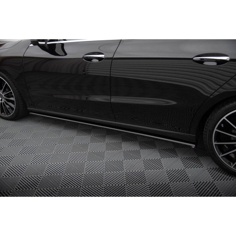 Kit carrosserie Maxton Design Mercedes-Benz CLA Coupé C118 (2018-2023) : lame avant, bas de caisse, lame arrière, becquet