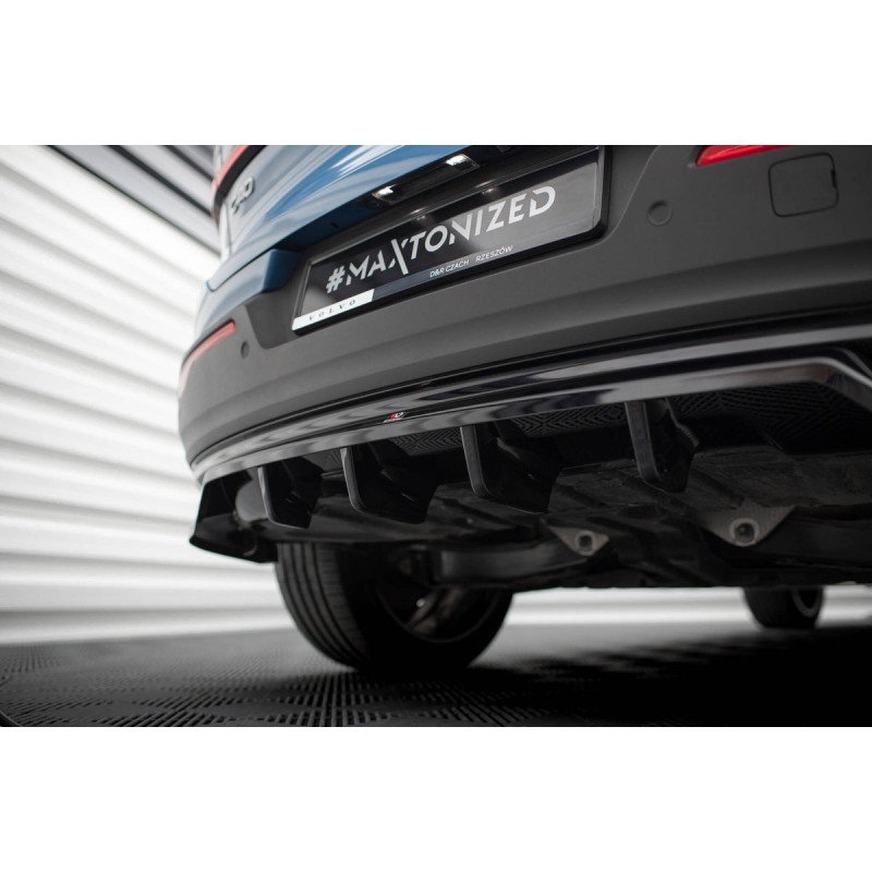 Kit carrosserie Maxton Design Volvo C40 Mk1 (2021+) : lame avant, bas de caisse, lame arrière, becquet