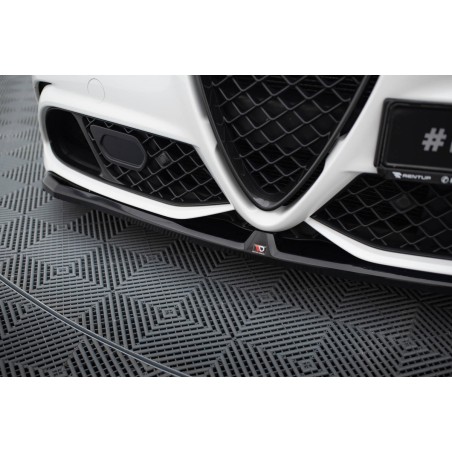 Kit carrosserie Maxton Design Alfa Romeo Giulia Quadrifoglio (2016+) : lame avant, bas de caisse, lames arrière, becquet