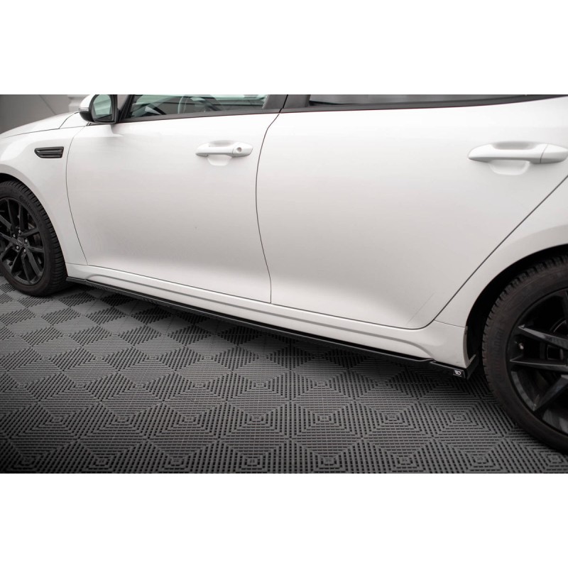 Kit carrosserie Maxton Design Kia Optima Mk4 restylée (2018-2020) : lame avant, bas de caisse, lames arrière, becquet