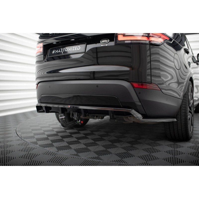 Kit carrosserie Maxton Design Land Rover Discovery HSE Mk5 (2017-2021) : lame avant, bas de caisse, lame arrière, becquet