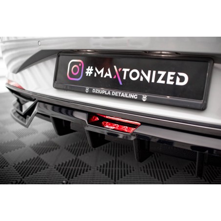 Kit carrosserie Maxton Design Hyundai Elantra Mk7 (2020-2023) : lame avant, bas de caisse, lame arrière, becquet