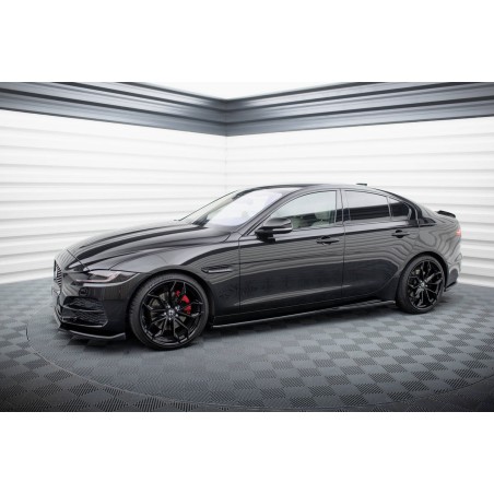 Kit carrosserie Maxton Design Jaguar XE X760 restylée (2019-2024) : lame avant, bas de caisse, lame arrière, becquet