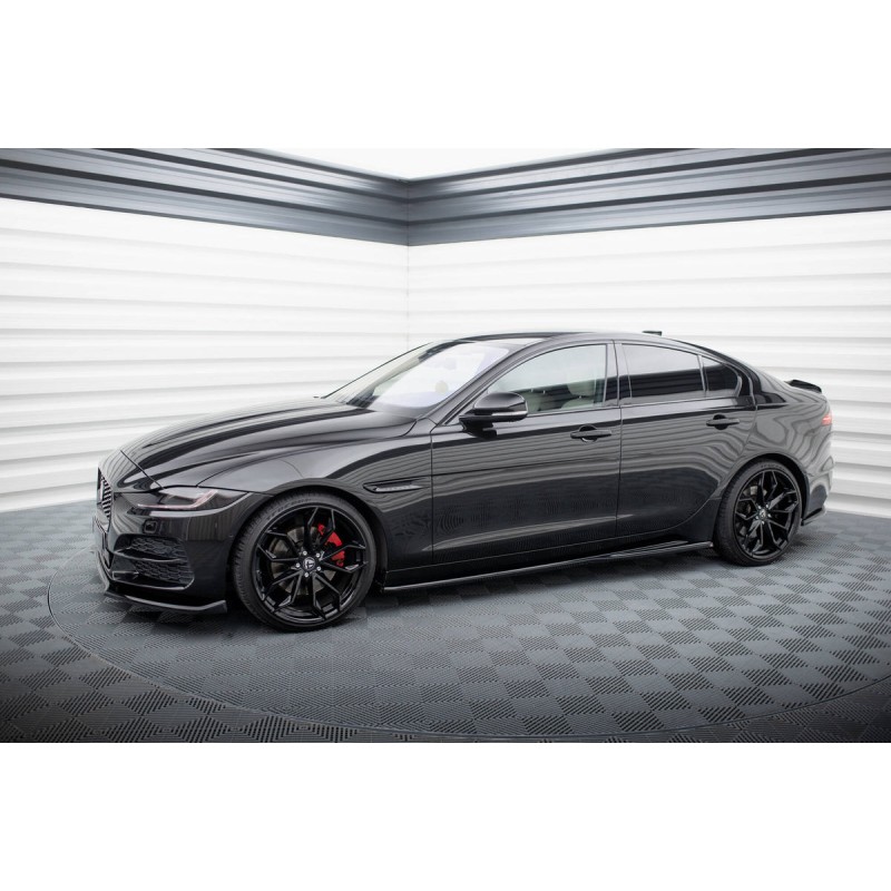 Kit carrosserie Maxton Design Jaguar XE X760 restylée (2019-2024) : lame avant, bas de caisse, lame arrière, becquet