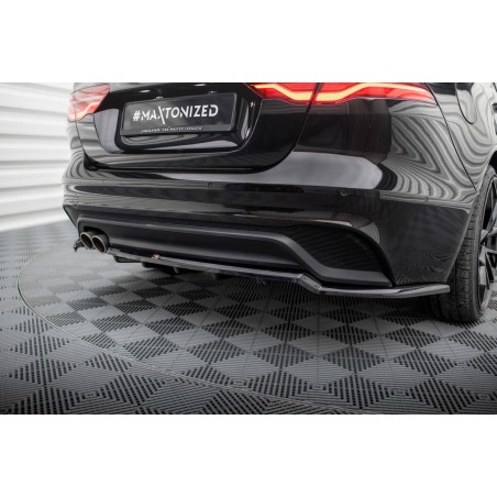 Kit carrosserie Maxton Design Jaguar XE X760 restylée (2019-2024) : lame avant, bas de caisse, lame arrière, becquet