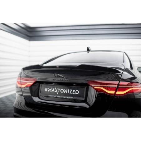 Kit carrosserie Maxton Design Jaguar XE X760 restylée (2019-2024) : lame avant, bas de caisse, lame arrière, becquet