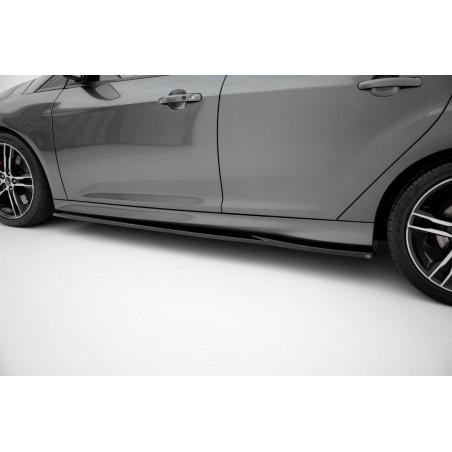 Kit carrosserie Maxton Design Ford Focus ST Mk3 restylée (2015-2018) : lame avant, bas de caisse, lames arrière, becquet
