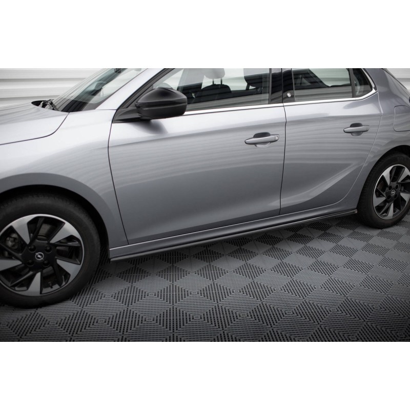 Kit carrosserie Maxton Design Opel Corsa F ( Mk6) (2019-2023) : lame avant, bas de caisse, lame arrière, becquet