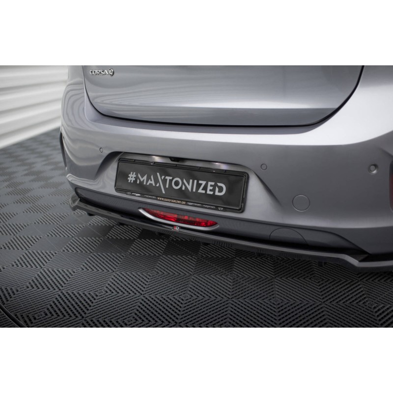 Kit carrosserie Maxton Design Opel Corsa F ( Mk6) (2019-2023) : lame avant, bas de caisse, lame arrière, becquet