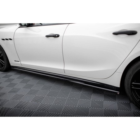 Kit carrosserie Maxton Design Maserati Ghibli Mk3 restylée (2017-2020) : lame avant, bas de caisse, lame arrière, becquet