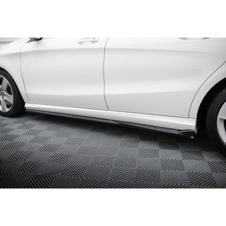 Kit carrosserie Maxton Design Mercedes-Benz CLA C117 restylée (2017-2019) : lame avant, bas de caisse, lame arrière, becquet
